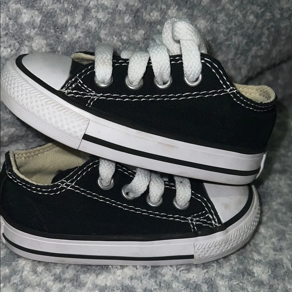Converse Kids Black and White Sneakers 4 Toddler